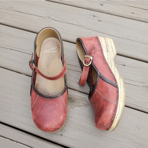 Dansko Marcelle Mary Jane Burgundy Wine Oxblood Oiled Leather Buckle Clogs 38 - Picture 1 of 9
